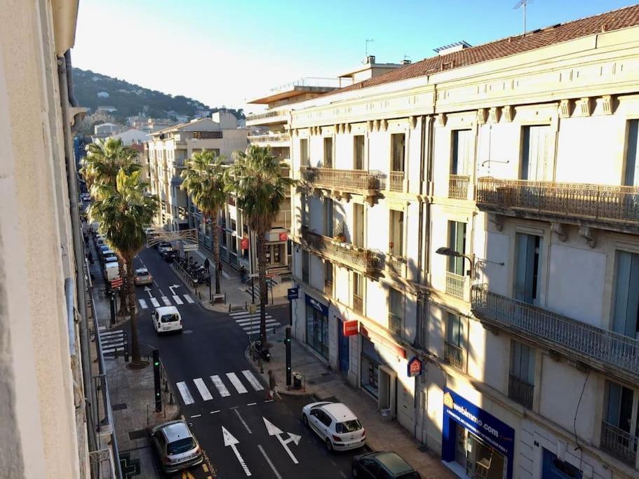 "Euzet" Joli Appartement A 2 Pas Du Centre Ville セット エクステリア 写真