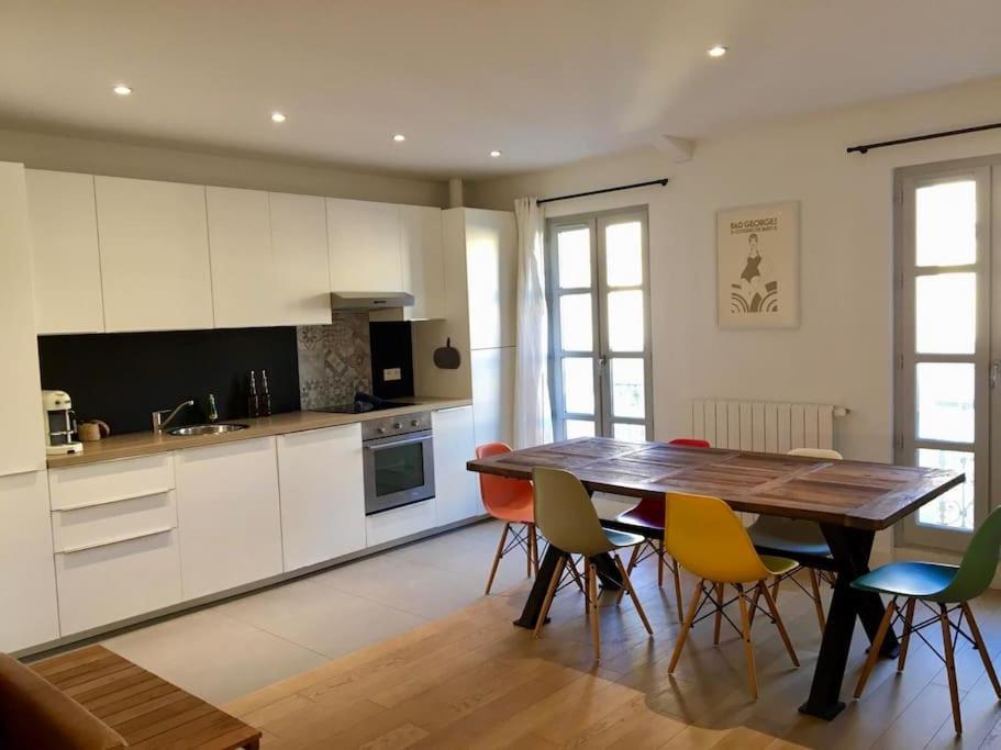 "Euzet" Joli Appartement A 2 Pas Du Centre Ville セット エクステリア 写真